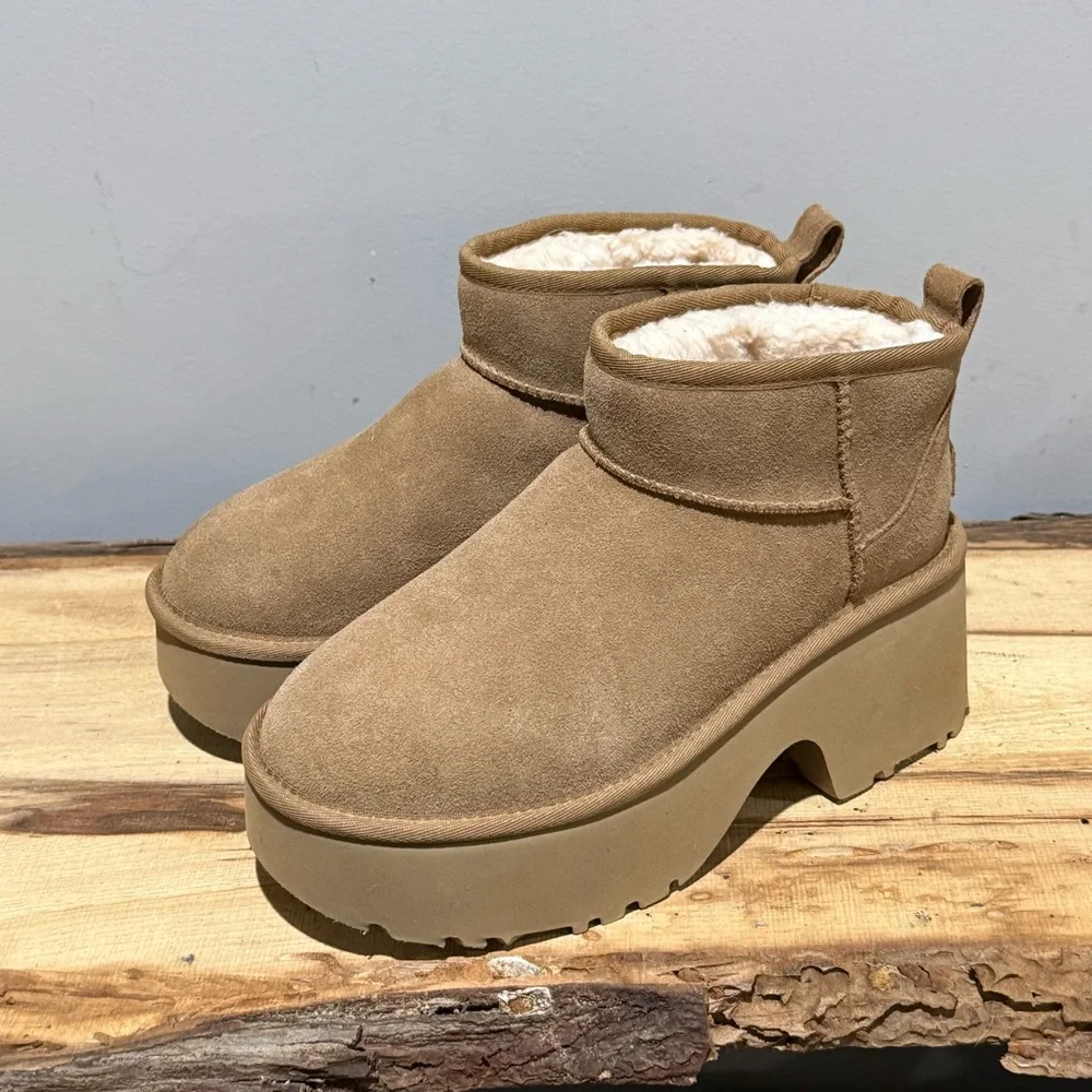 *NEW* UGG The Classic Ultra Mini New Heights Boot Size 8 A52 - Picture 3 of 12